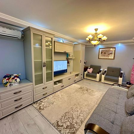 Arena Apartment Bacau Bagian luar foto