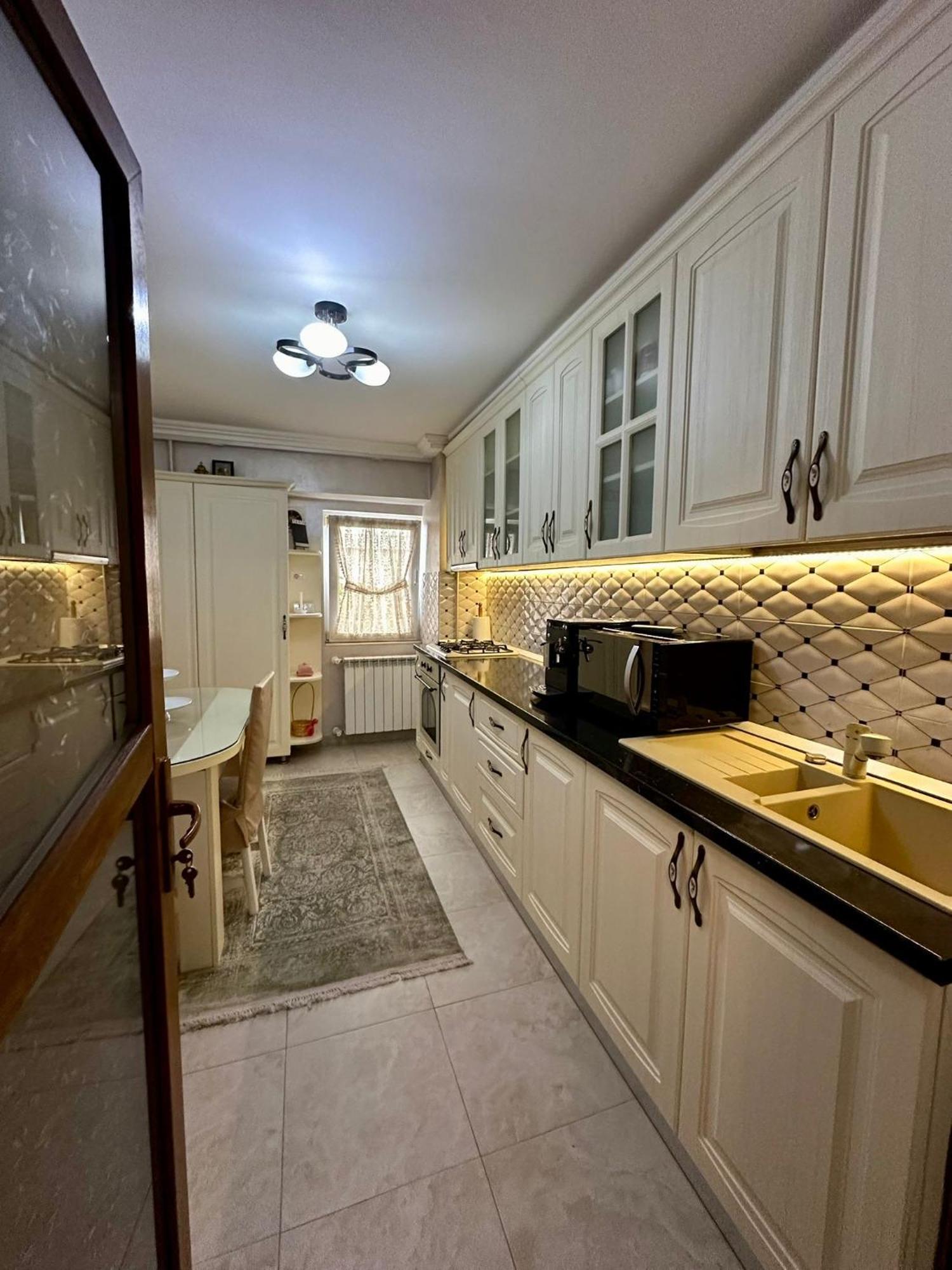 Arena Apartment Bacau Bagian luar foto