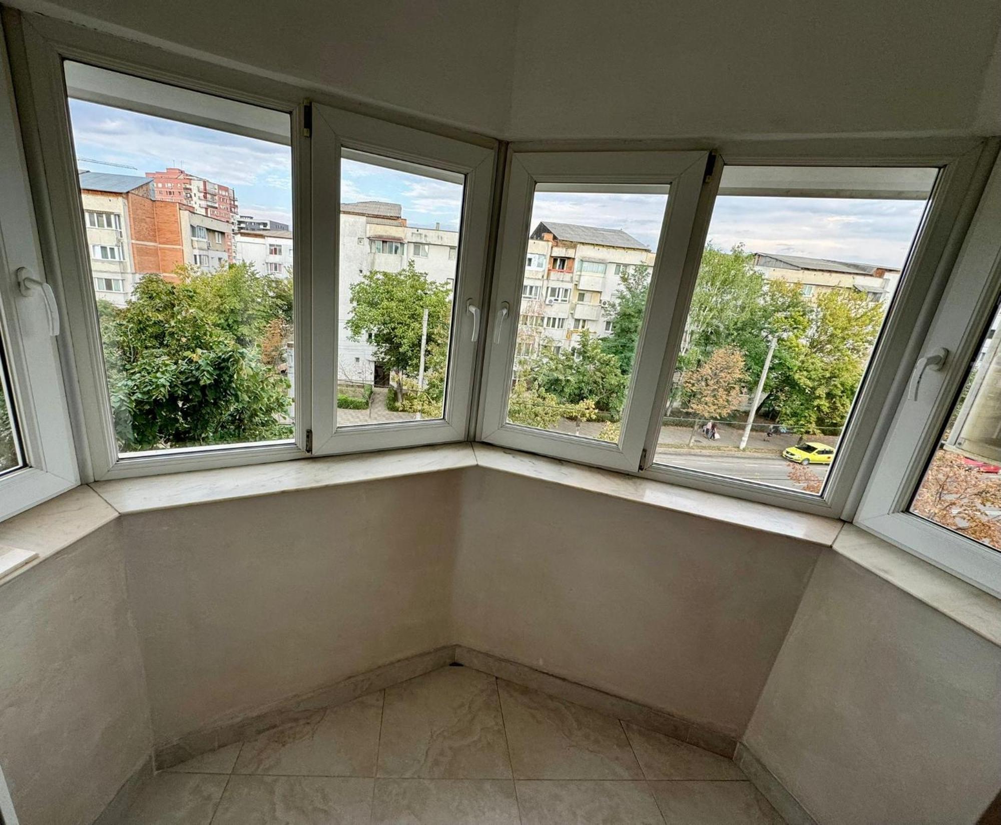 Arena Apartment Bacau Bagian luar foto