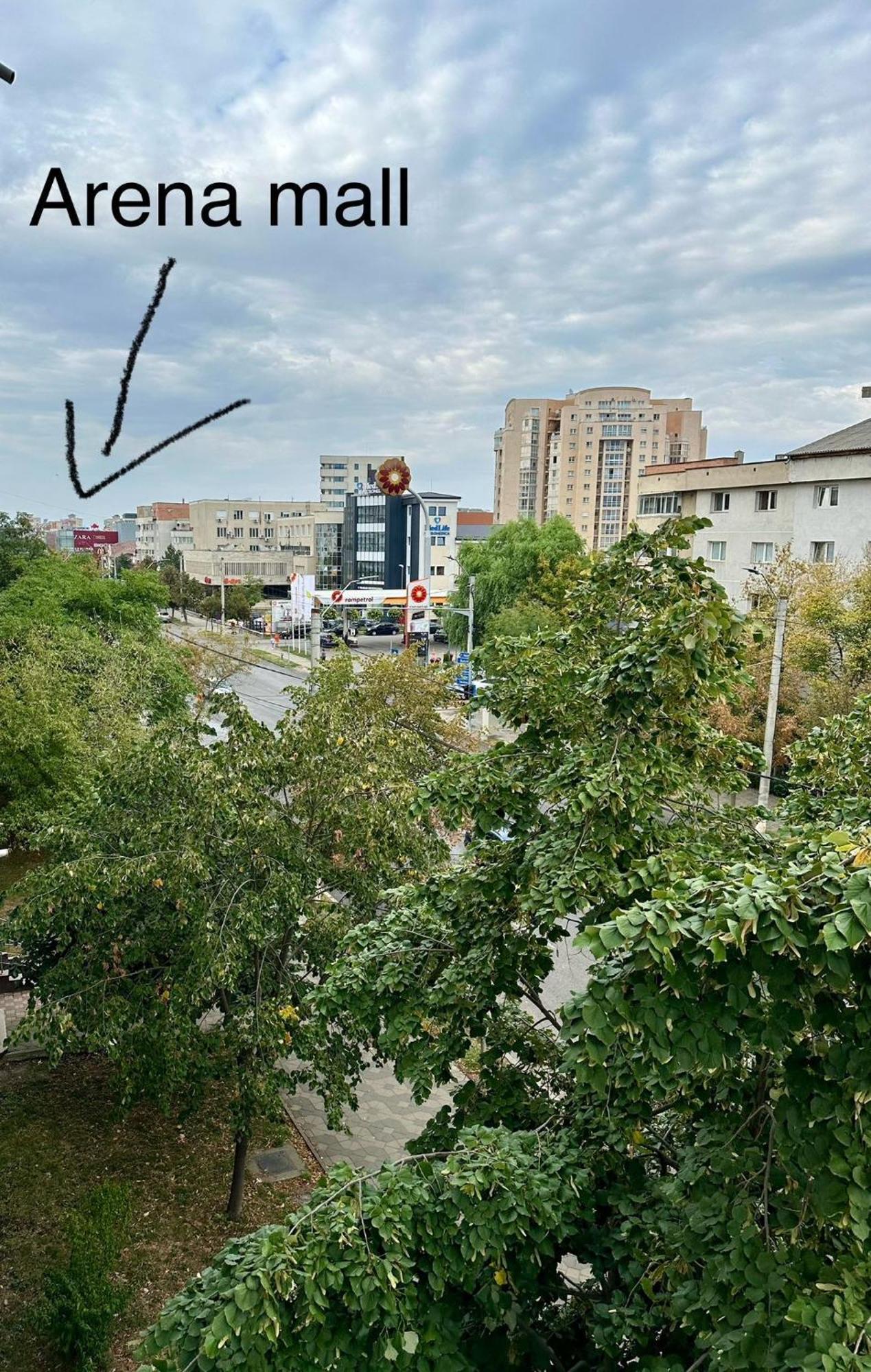 Arena Apartment Bacau Bagian luar foto